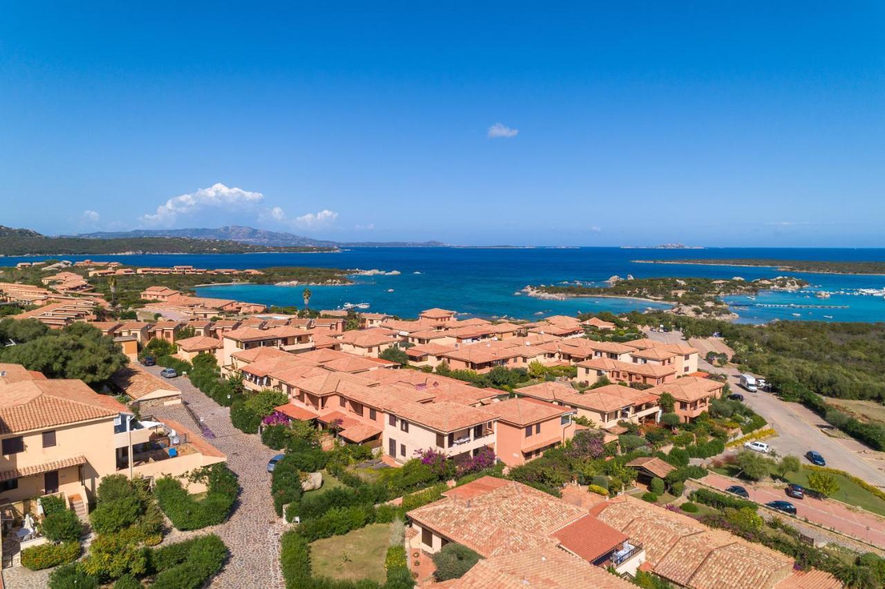 Baia De Bahas Residence Golfo Aranci Exterior foto