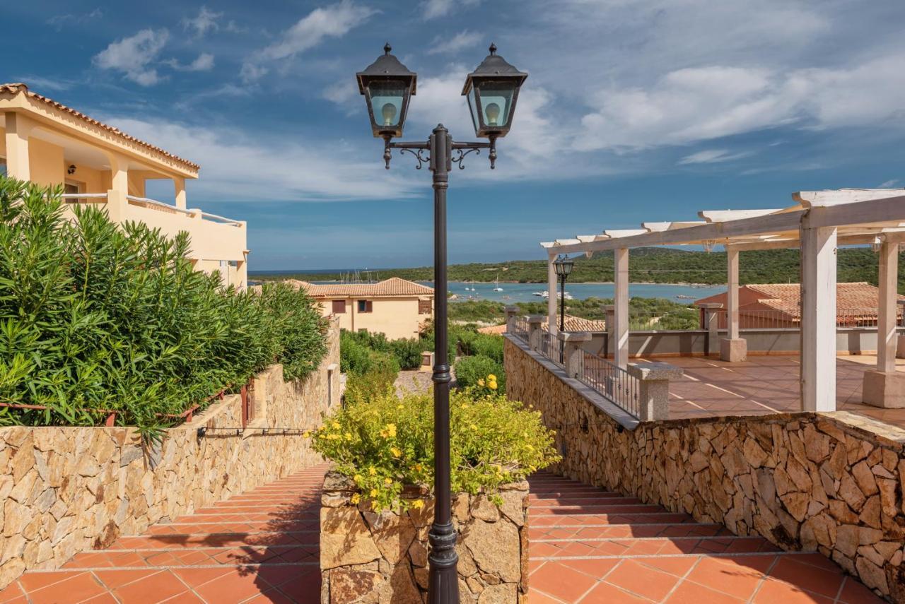 Baia De Bahas Residence Golfo Aranci Exterior foto