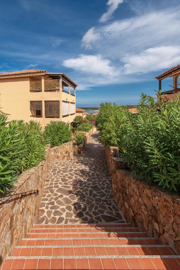 Baia De Bahas Residence Golfo Aranci Exterior foto