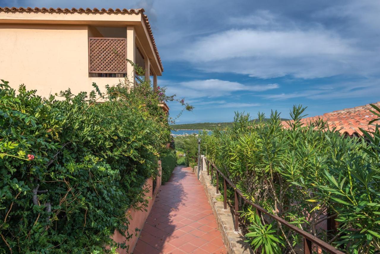 Baia De Bahas Residence Golfo Aranci Exterior foto