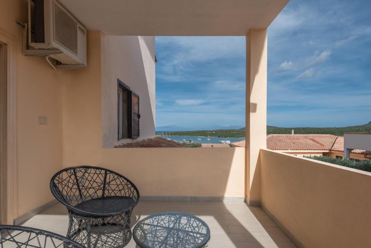 Baia De Bahas Residence Golfo Aranci Exterior foto