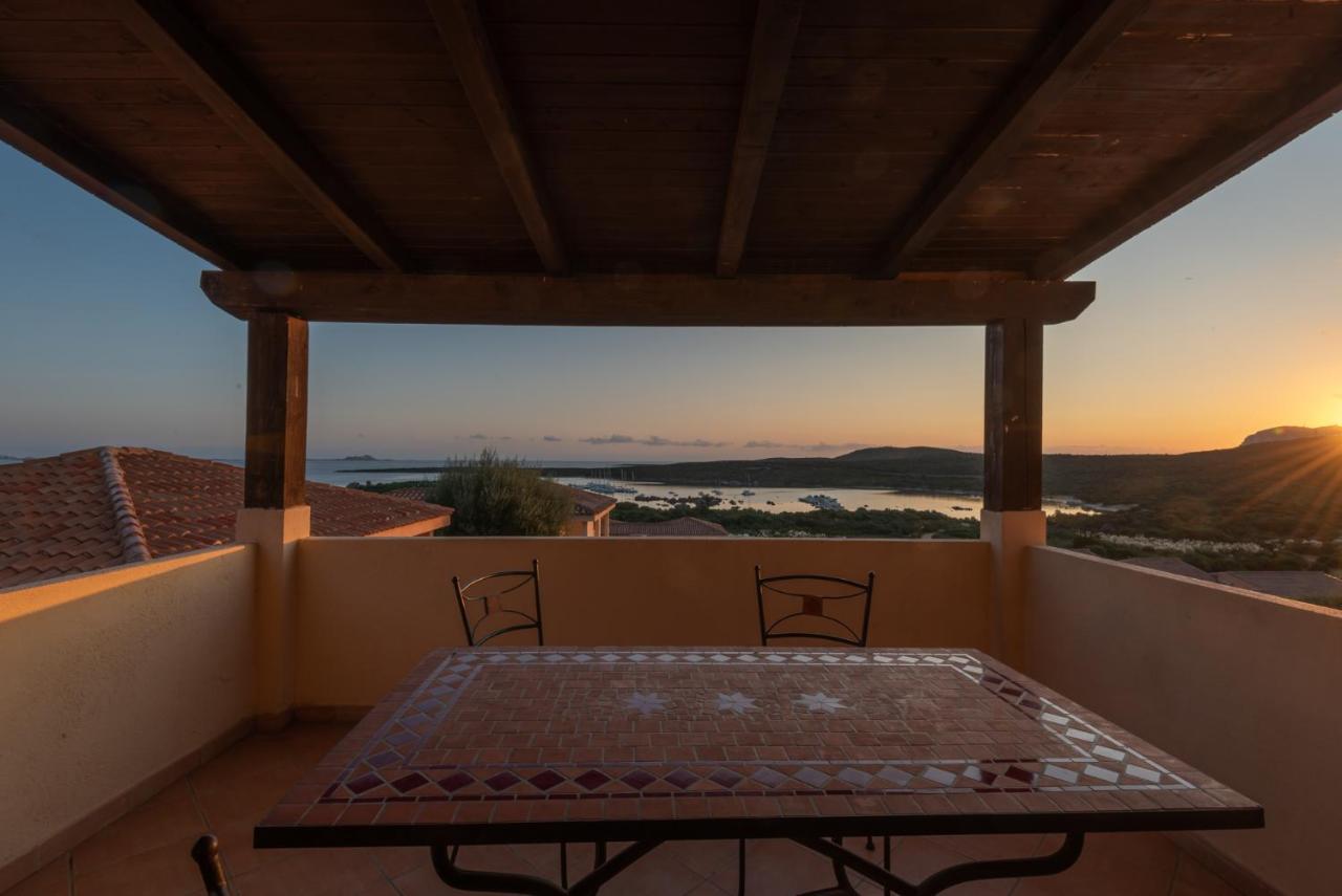 Baia De Bahas Residence Golfo Aranci Exterior foto