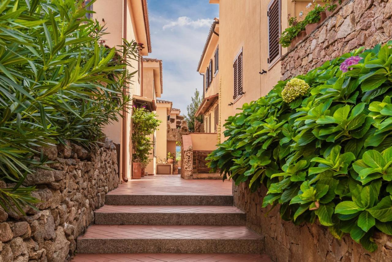 Baia De Bahas Residence Golfo Aranci Exterior foto